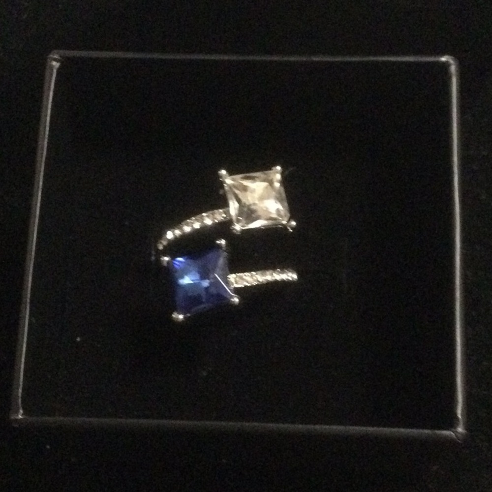 Stunning Silver Ring with Blue and Clear Stones